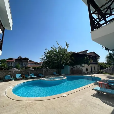 Turtle Bungalows Aparthotel