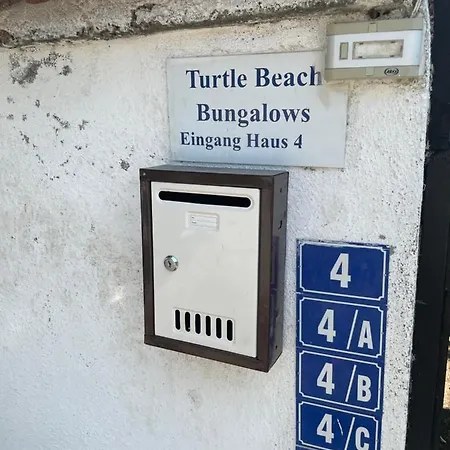 Turtle Bungalows アパートホテル
